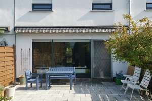 Schönes Einfamilien-Reihenhaus mit ausgebautem Dachstudio und Garage – Die vollständige Adresse der Immobilie erhältst du vom Anbieter., 50997 Rondorf, Köln – Vorschaubild 2