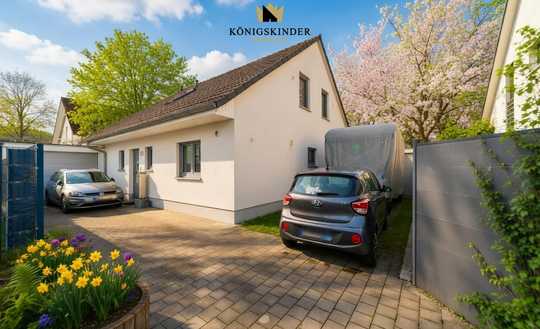 BARRIEREFREI-EXKLUSIV-NEUWERTIG  Herrliches,ruhiges Anwesen m. Traumgarten, 2 Garagen, 4 ASP, u.v.m.
