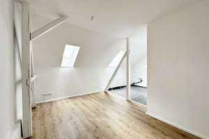 "Traumhafte 3-Zimmer-Maisonette-Wohnung mit 2 Bädern, Balkon und offener Küche" – Lützowstraße 35, 9119 Kappel, Chemnitz – Vorschaubild 5