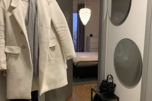 Stilvolle 2-Zimmer-EG-Wohnung mit Einbauküche 3-türigen Schiebetürenschrank, Terrasse und Garten – Kirchplatz 11a, 85051 Süd, Ingolstadt – Vorschaubild 9