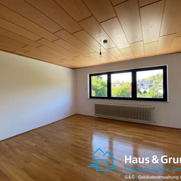 *** schönes Mittelreihenhaus mit Wintergarten - Garten u. Garage - in verkehrsberuhigter Lage **