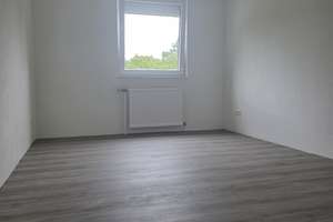 Kernsanierte 4-Zimmer-Wohnung – Die vollständige Adresse der Immobilie erhältst du vom Anbieter., 71229 Leonberg – Vorschaubild 2