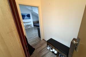 1 Zimmer Terrassenwohnung in Düsseldorf-Lichtenbroich zum 01.08.26, Vollzeitjob – Matthiaskirchweg 6, 40472 Lichtenbroich, Düsseldorf – Vorschaubild 2