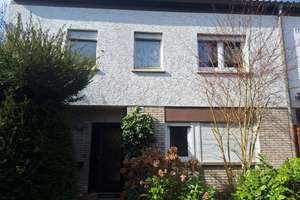Preiswertes Reihenendhaus mit 6 Zimmern in Karlsruhe-Grünwettersbach – Die vollständige Adresse der Immobilie erhältst du vom Anbieter., 76228 Grünwettersbach, Karlsruhe – Vorschaubild 1