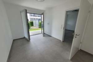 Moderne 2-Zimmer-Wohnung mit West-Garten & Carport direkt am Lenkwerk – Leibnizstraße 12, 33609 Mitte, Bielefeld – Vorschaubild 5