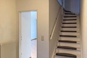 Charmantes und grundsolides Einfamilienhaus in Top-Wohnlage von Dormagen - Nievenheim – Die vollständige Adresse der Immobilie erhältst du vom Anbieter., 41542 Dormagen – Vorschaubild 2