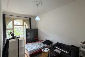 Bezugsfreie Altbauwohnung mit Balkon und Erker in phänomenaler Charlottenburger Lage – Helmholtzstraße 24, 10587 Charlottenburg, Berlin – Vorschaubild 10