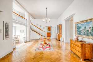 Prachtvolle Villa im Dornröschenschlaf in Bestlage nahe Mexikoplatz – Berlin – Vorschaubild 2