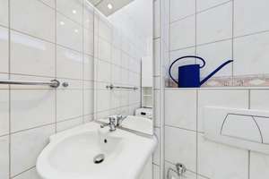 BIEBRICHER ALLEE - HELLES APARTMENT MIT BALKON, TAGESLICHTBAD UND KELLER – Die vollständige Adresse der Immobilie erhältst du vom Anbieter., 65187 Biebrich, Wiesbaden – Vorschaubild 11