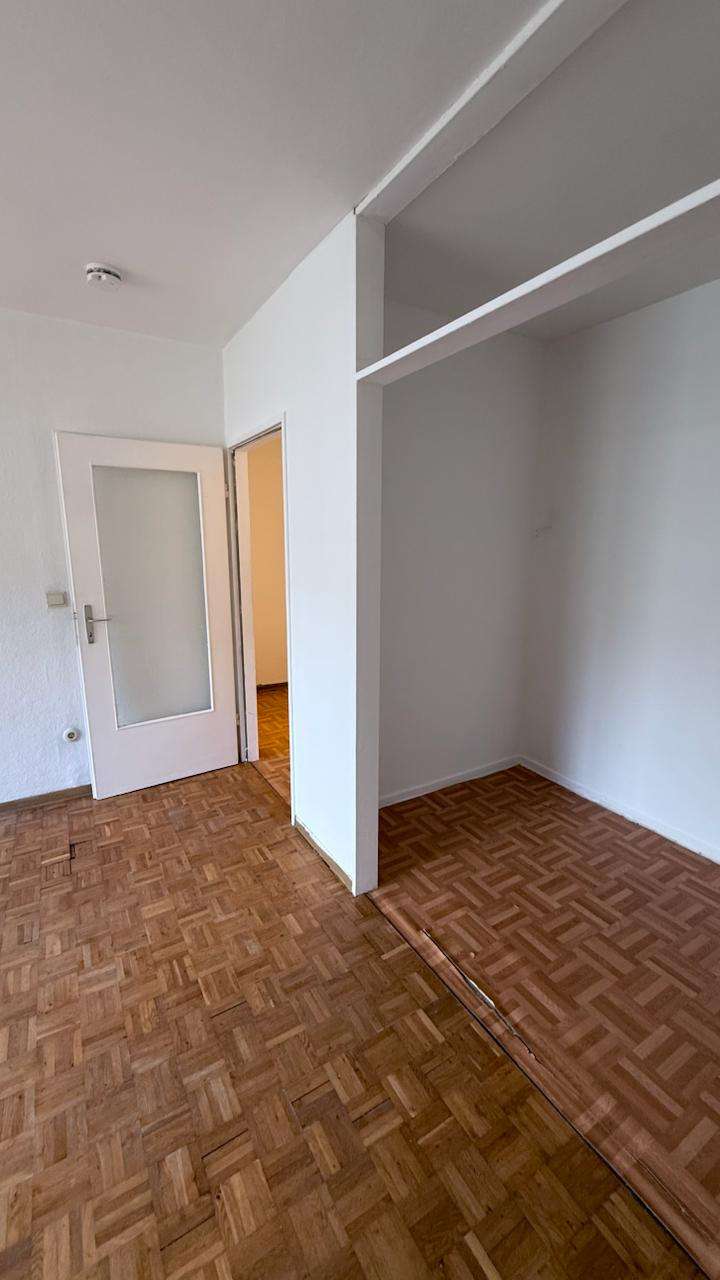 1-Zimmer-Wohnung mit Renovierungsbedarf und Potenzial in gefragter, ruhiger Lage – Berlin-Lichterfel, Berlin – Bild 3
