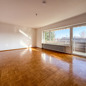 Helle 3-Zimmer-Wohnung mit großzügigem Balkon in Markt Schwaben