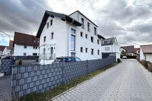 Einziehen & Wohlfühlen: Gepflegte 4,5-Zimmer-Wohnung mit Garage – Die vollständige Adresse der Immobilie erhältst du vom Anbieter., 89233 Neu-Ulm – Vorschaubild 24