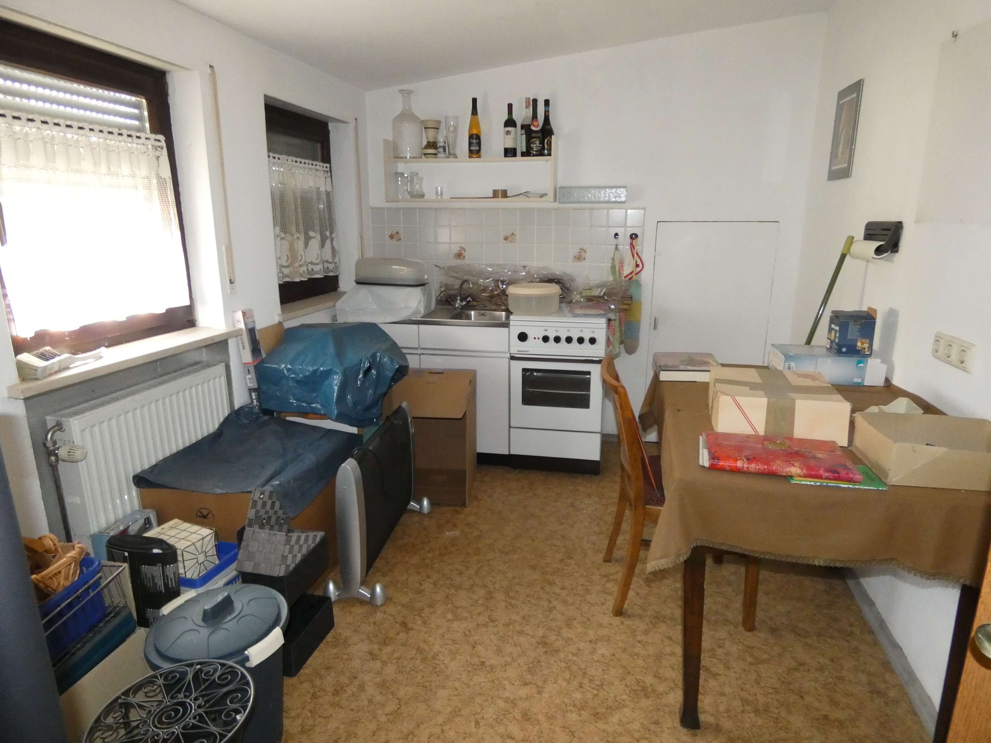 Immobilie in Kühbach - Ganz viel Platz - solides 2-3 Familienhaus in Kühbach zuverkaufen - Bild 1