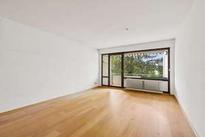Zentral wohnen in Siegen: Gepflegte 3-Zimmer-Wohnung mit Parkett, Einbauküche & Garage