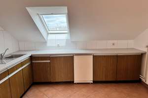 Charmante Dachgeschosswohnung in zentraler Lage von Essen-Bergerhausen! – Rellinghauser Straße 274, 45136 Bergerhausen, Essen – Vorschaubild 5
