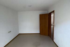 2-Zimmer Wohnung DG mit Balkon. Kaltmiete incl. Parkplatz  € 760,00 – Gartenstr. 113/3, 74076 Heilbronn, Heilbronn – Vorschaubild 3