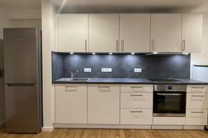 Möblierte 2-Zimmer-Neubauwohnung (Baujahr 2022) mit TG-Stellplatz & Terrasse nahe Sendlinger Westpar