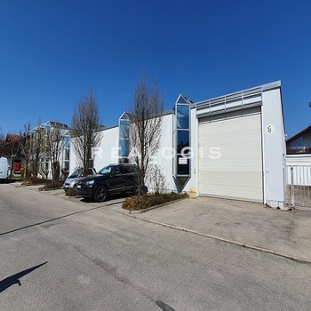 Exklusiv im Alleinauftrag, ca. 1.017 m² Lager-/ Produktions- und Bürofläche zu vermieten