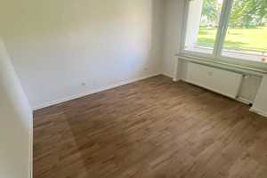 Helle Wohnungen mit Seniorenbadewanne und Balkon im grünen Zinkhüttenpark! – August-Thyssen-Straße 53, 47166 Duisburg – Vorschaubild 10