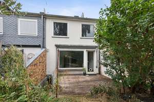 Ein Zuhause mit Potenzial – Reihenhaus mit sonnigem Garten in Köln-Holweide – Die vollständige Adresse der Immobilie erhältst du vom Anbieter., 51067 Holweide, Köln – Vorschaubild 12