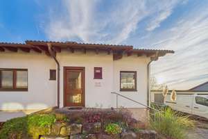 Einzigartiger Bungalow mit traumhaftem Garten und attraktiver Einliegerwohnung! (Variante) – Die vollständige Adresse der Immobilie erhältst du vom Anbieter., 75428 Illingen – Vorschaubild 9
