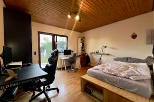 Familientraum: Großzügiger Bungalow in Feldrandlage mit Pool – Ludwigsburg (Kreis) – Vorschaubild 13