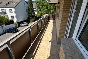 Frisch renovierte 4-Zimmer-Wohnung mit 2 Balkonen, Aufzug, Garage – Nourneystraße 14, 40822 Mettmann – Vorschaubild 6