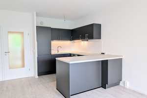 Stilvolles Zuhause auf rund 57 m² – Markeneinbauküche, Wanne & Balkon – Straße Usti nad Labem 65, 9119 Chemnitz – Vorschaubild 10