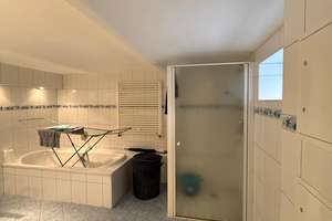 Geräumige 4,5-Zimmer-Wohnung mit Garten und Einbauküche in Gladbeck – Kirchhellener Str. 38, 45966 Gladbeck – Vorschaubild 20