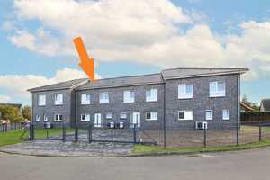 TT bietet an: NEUBAU!  Top-Reihenmittelhaus mit Terrasse, Garten und Carport in schöner und r – Friesland (Kreis) – Vorschaubild 3
