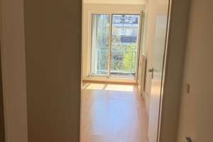 Schönes helles 1 Zimmerapartment mit Balkon und Blick zum Park im Prenzlauer Berg – Die vollständige Adresse der Immobilie erhältst du vom Anbieter., 10407 Prenzlauer Berg, Berlin – Vorschaubild 2