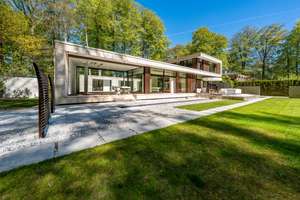 Preisgekrönte Villa 
„Haus am Park" -
Architektonisches Statement im Grünen – Die vollständige Adresse der Immobilie erhältst du vom Anbieter., 22587 Blankenese, Hamburg – Vorschaubild 2