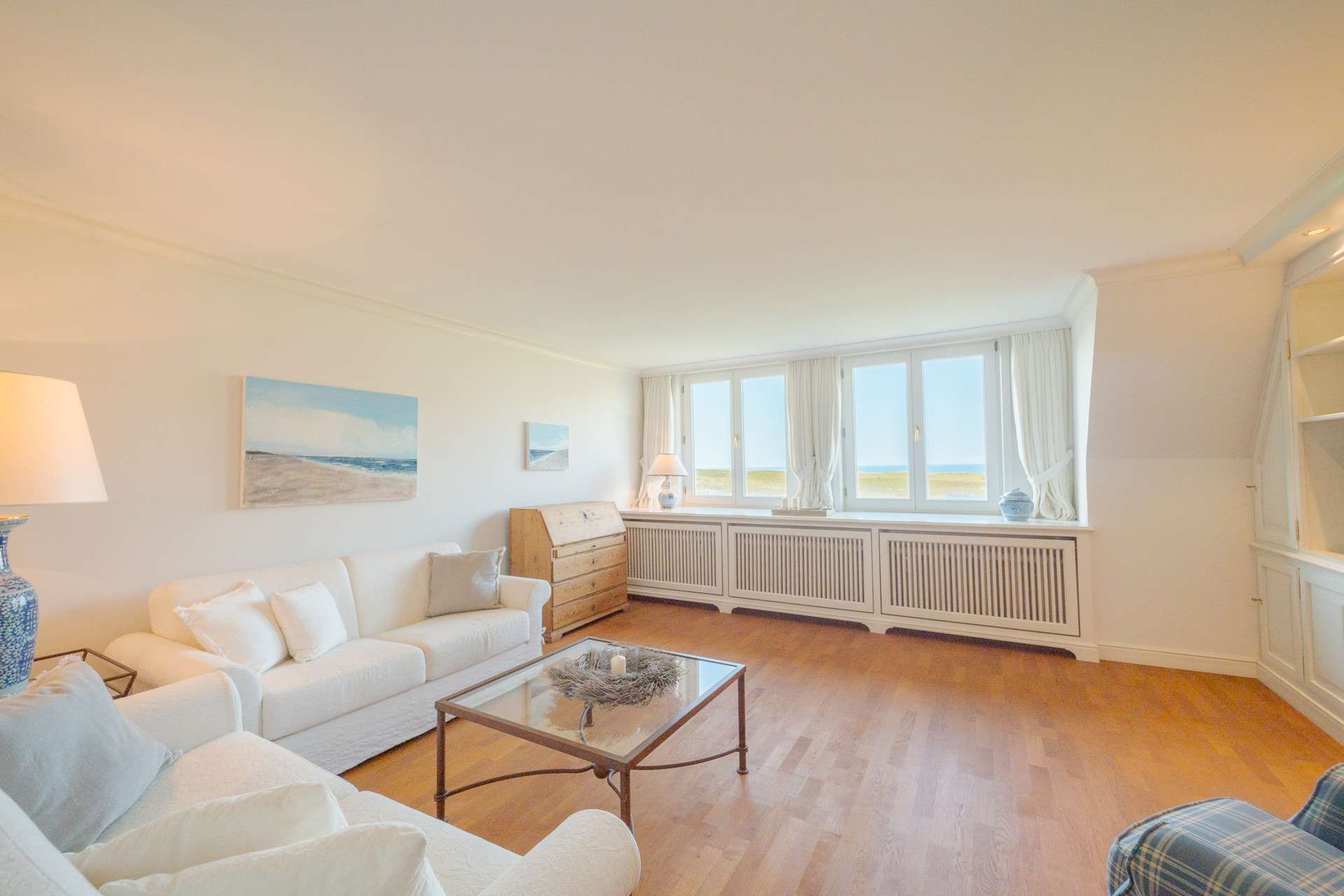 Immobilie in Kampen (Sylt) - Exklusiv Wohnen mit Meerblick, Strandkorbkuhle und TG-Platz - Bild 0