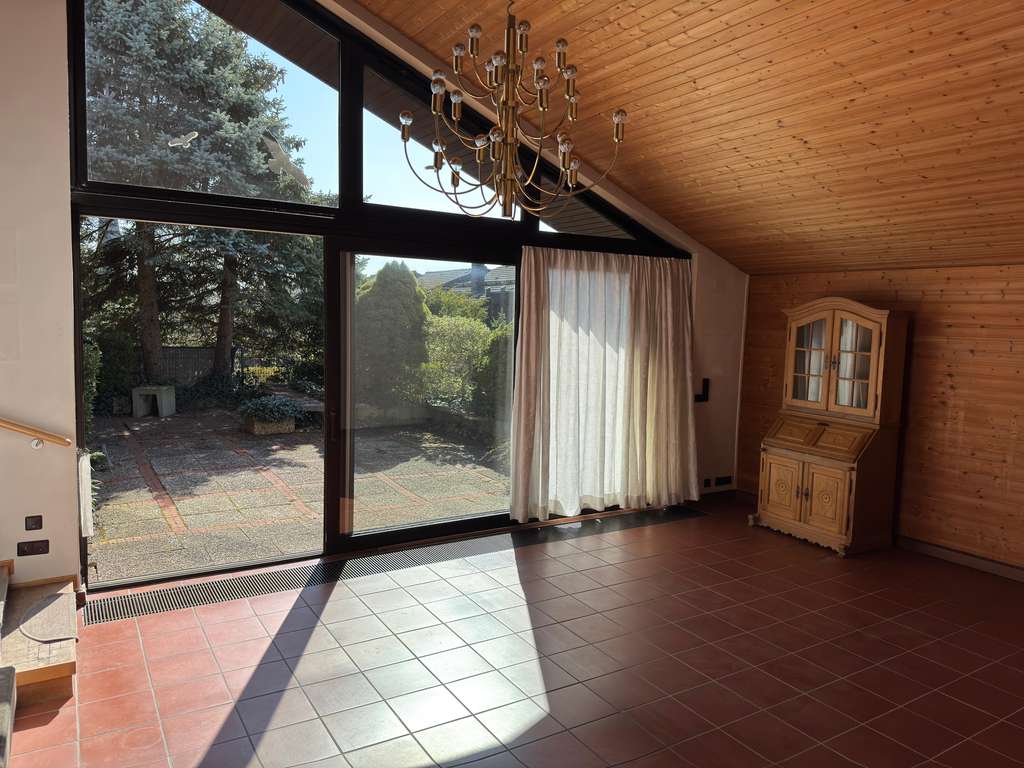 Oberes Ostviertel: Individuell gebautes Einfamilienhaus