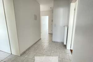 Zentrumsnaher Wohntraum: Frisch sanierte 3-Zimmer-Wohnung mit großem Balkon – Die vollständige Adresse der Immobilie erhältst du vom Anbieter., 53721 Siegburg – Vorschaubild 10