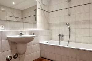 3,5-Zimmer-DG-Wohnung mit EBK, Kamin, 2 Bäder, Terrasse – Alexander-Puschkin-Str. 56, 39108 Stadtfeld Ost, Magdeburg – Vorschaubild 13