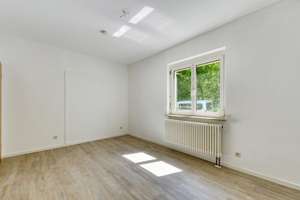 +++ direkt am Waldrand - 12 m² Süd-Balkon - Erdgeschoss - 2,70 Raumhöhe - 2-FH mit Eigentümer +++ – Am Stadtpark 26, 70435 Zuffenhausen-Am Stadtpark, Stuttgart – Vorschaubild 19