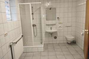 Gepflegtes Zweifamilienhaus mit sechs Stellplätzen in Markt Taschendorf – Die vollständige Adresse der Immobilie erhältst du vom Anbieter., 91480 Markt Taschendorf – Vorschaubild 16