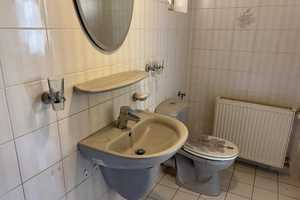 Charmantes Einfamilienhaus mit 2 Garagen und pflegeleichtem Grundstück! – Aschaffenburg – Vorschaubild 13