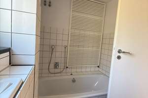 Neuwertige 5-Zimmer Doppelhaushälfte mit Garage und großem Garten in Oberursel (Taunus) – Pfingstweidstraße 53, 61440 Oberursel (Taunus) – Vorschaubild 14