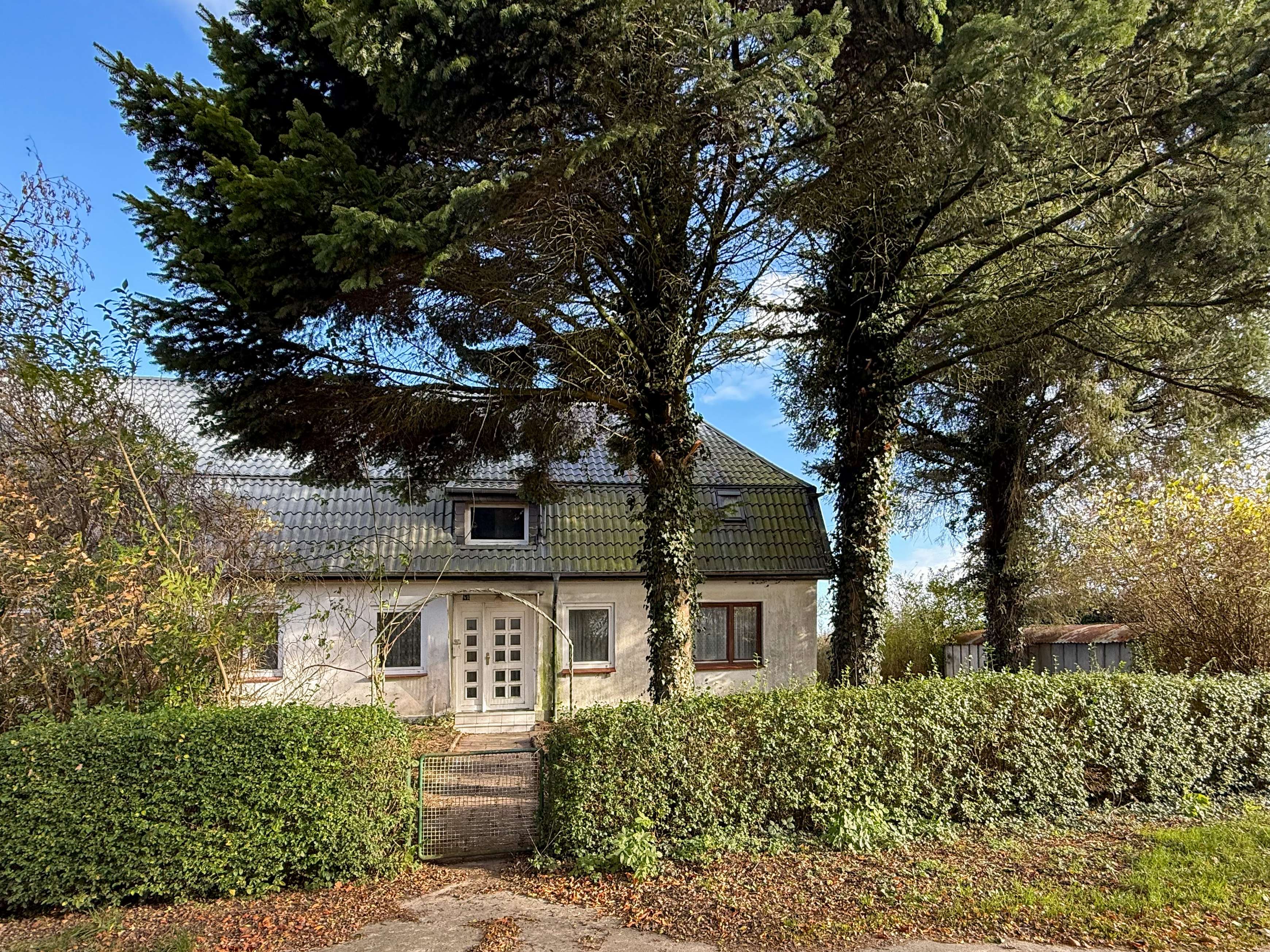 Großzügige, sanierungsbedürftige Haushälfte auf großem Grundstück in Feldrandlage, Rendsburg Eckernförde Kreis – Bild 2