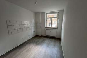 Anschauen-Einziehen - Helle 2 Zi.-EG Wohnung  - modernes Wannenbad mit Fenster – Werthauserstr. 101, 47226 Hochemmerich, Duisburg – Vorschaubild 2