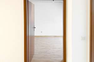 Bad Wilhelmshöhe / Alt Wahlershausen Sonnige und freie Dachgeschosswohnung mit Balkon und Carport in – Die vollständige Adresse der Immobilie erhältst du vom Anbieter., 34131 Bad Wilhelmshöhe, Kassel – Vorschaubild 4