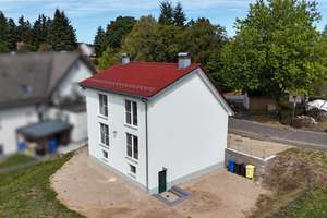 Kernsaniert und modernisiert - Ihr neues Zuhause mit Wohnkomfort auf Neubauniveau in der Eifel – 53940 Hellenthal – Vorschaubild 2