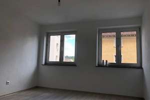 Stuttgart-West: Renovierte 3-Zimmer-Wohnung (74 m²) mit Balkon & Einbauküche – Reinsburgstraße 163, 70197 Hasenberg, Stuttgart – Vorschaubild 2