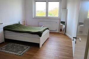 Spacious 4-Room Apartment (Geräumige 4-Zimmer-Wohnung). Heating cost is included in total rent. – Die vollständige Adresse der Immobilie erhältst du vom Anbieter., 40237 Düsseltal, Düsseldorf – Vorschaubild 12