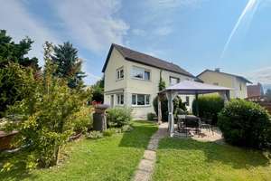 Karben/Rendel: 2 Wohnhäuser mit Gartenparadies – Die vollständige Adresse der Immobilie erhältst du vom Anbieter., 61184 Karben – Vorschaubild 1