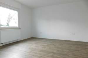 ***Einziehen und Wohlfühlen - ansprechende 2-Zimmer-Wohnung mit Balkon und Vinylboden*** – Weeserweg 17, 47804 Kempener Feld/Baackeshof, Krefeld – Vorschaubild 4