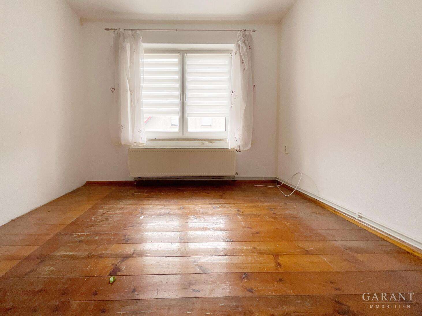 Immobilie in Schkeuditz - Wohnhaus mit Grundstück in Dölzig - Ein Ort für neue Perspektiven - - Bild 0