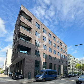 Modernes Loft-Office im „Steelyard“ – Arbeiten im kreativen Herzen Altonas